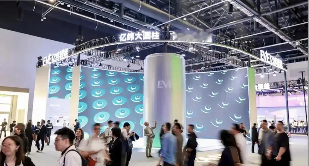 亿纬锂能、欣旺达这些非顶尖电池厂商，想靠大圆柱、AI技术，打破宁德时代的垄断，抢