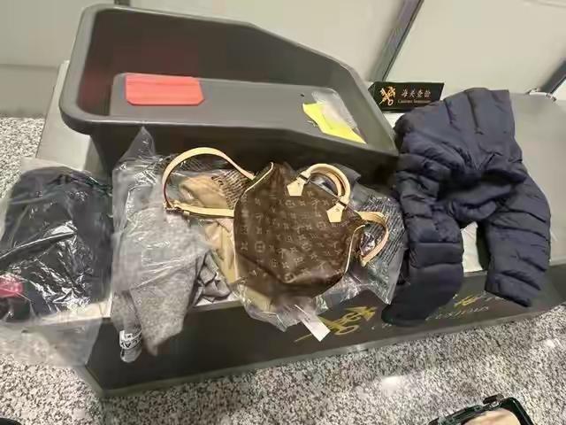 走私行为，作为一种非法活动，其手段之多样、用心之狡诈，时常令人咋舌。近日，杭州海