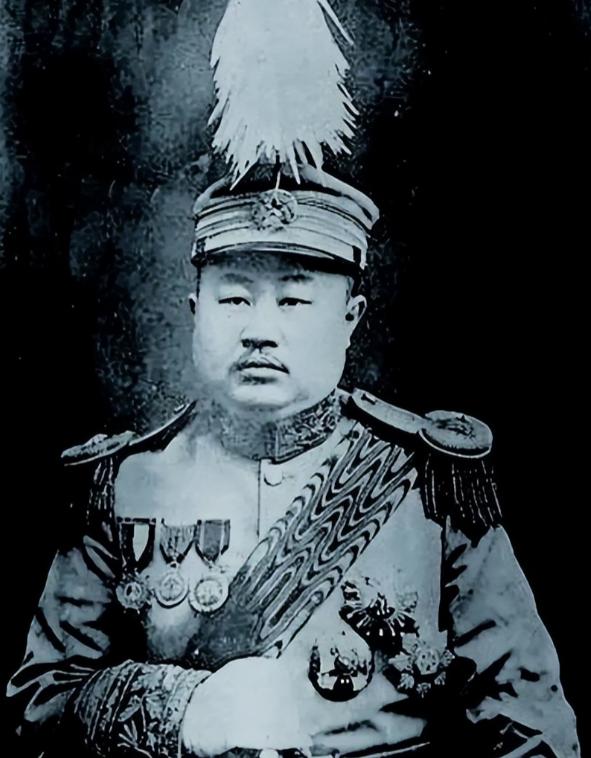 他2天内，击毙了2名日军将领，迎娶过7位妻子，敢持枪对抗红卫兵，八十三岁高龄成就