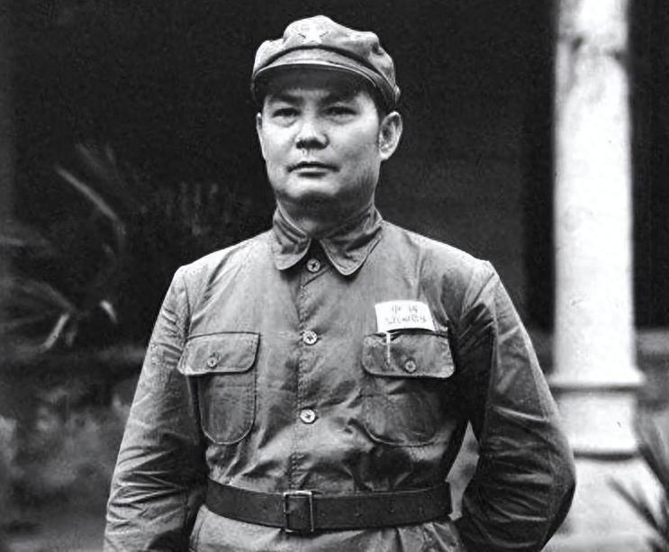 蒋介石乘飞机逃往台湾时，洪学智为何用大炮欲将其击落，叶剑英又因何极力阻止？
19