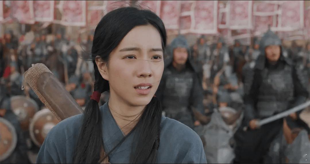 王俊凯狄仁杰剧照王俊凯演20岁的狄仁杰，这造型太绝了！古装扮相温润儒雅，眼神里透