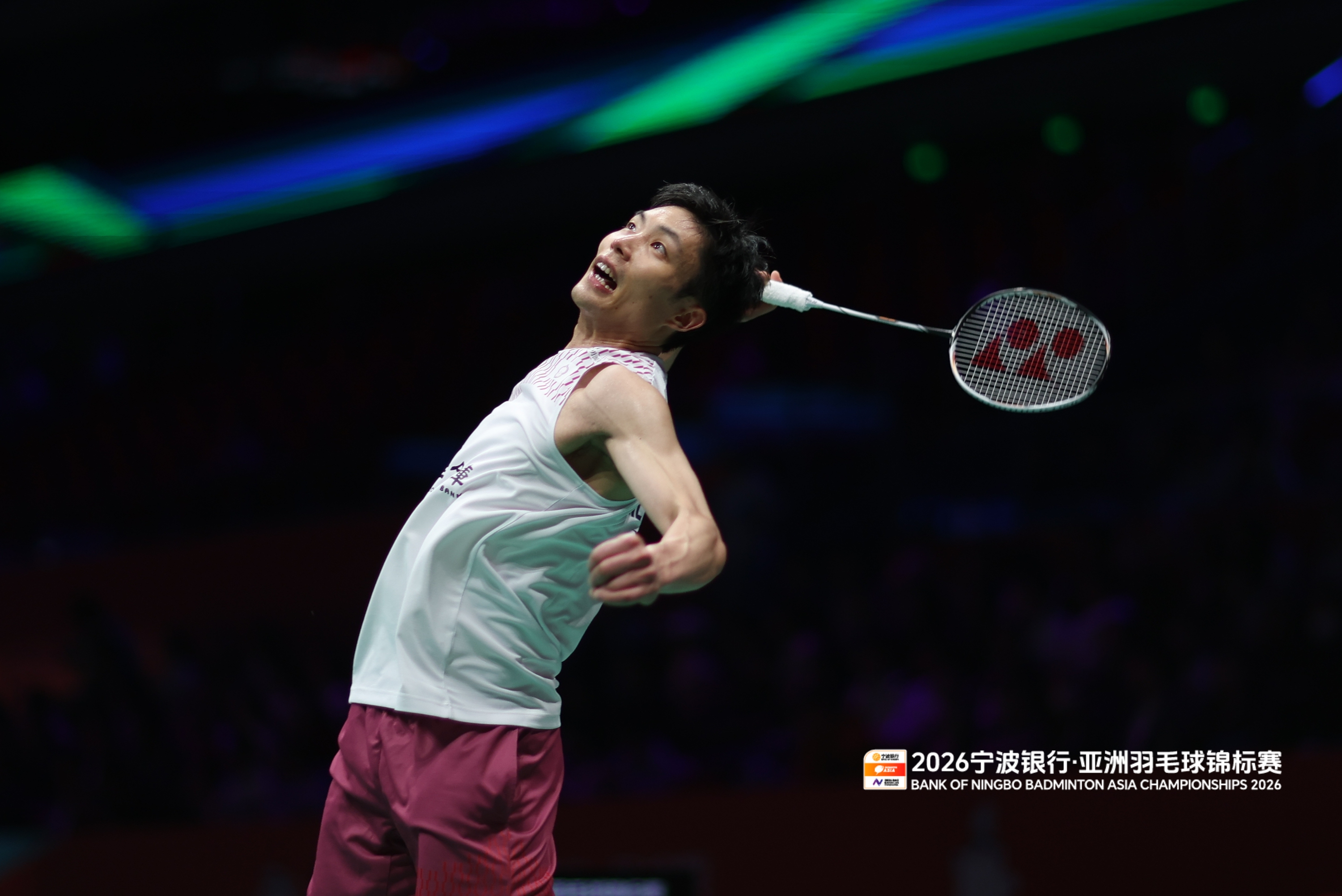 周天成 21-15、21-17 🇹🇭帕尼查蓬下轮：陆光祖🇨🇳 vs 周天