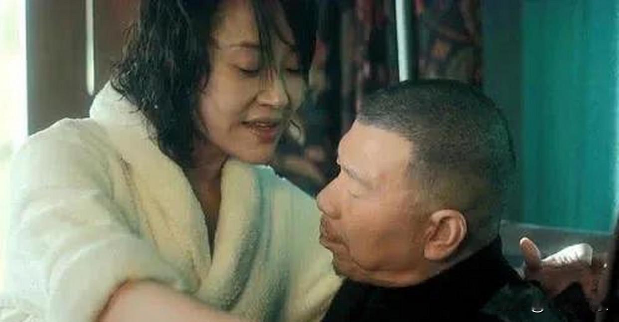 冯小刚、许晴《老炮儿》经典剧照
 
二人唯一合作影片是2015年《老炮儿》，冯小