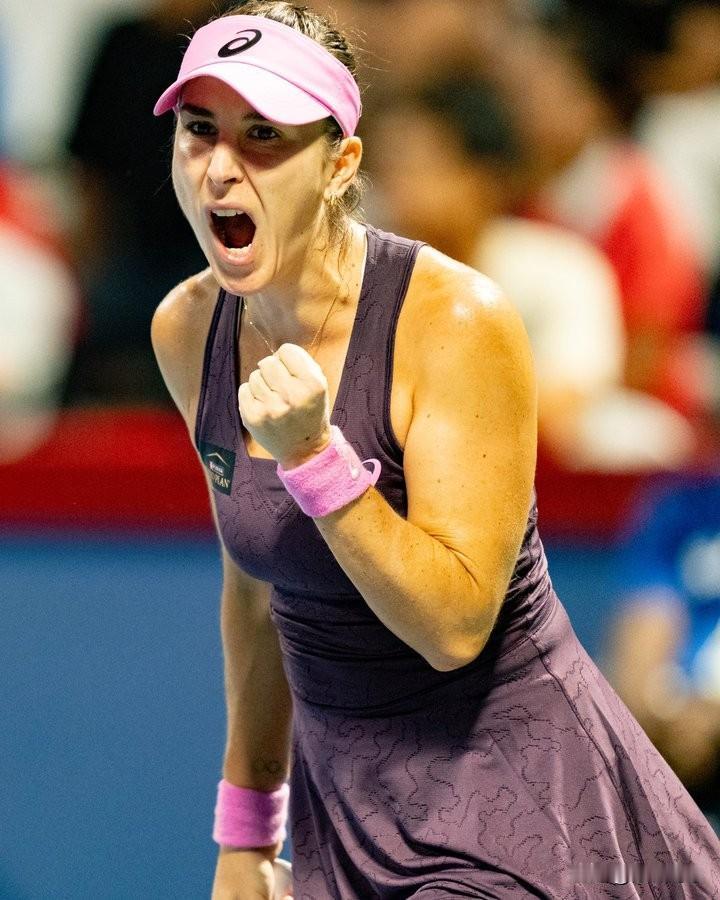 🇨🇭本西奇耗时3个半小时6-7/7-6/6-4汤森德🇺🇸
🇺🇸勒纳钱