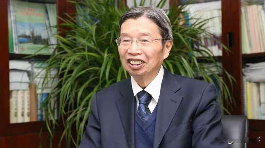 看了今年七一勋章的获得者里，竟然有一位已经去世的人，我一查他的资料，直接给我震惊