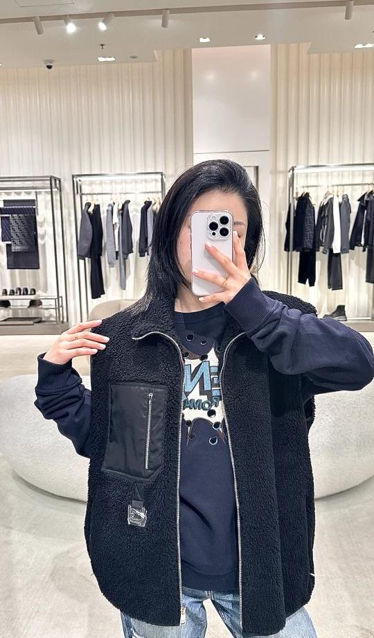 我这位小炭火也是成功解锁大哥同款了🤩
谁懂啊家人们！终于穿上檀健次同款的毛绒马