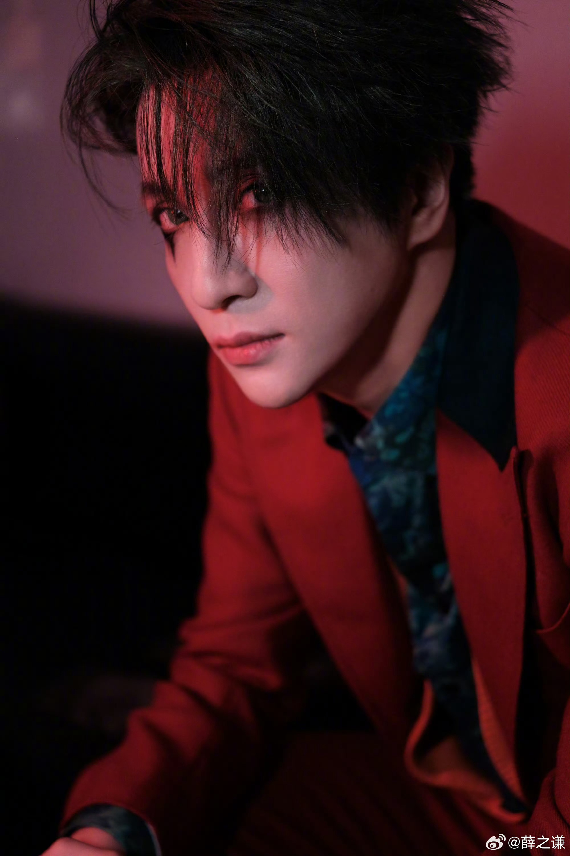 【律师：随意公开他人手机号侵犯隐私权】侵犯公民个人信息或被行拘近日，歌手薛之谦和