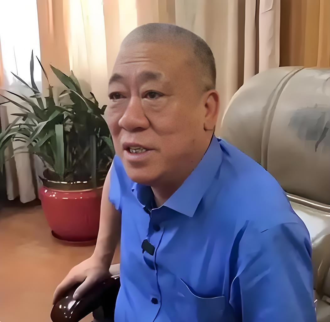 到底是怎样的好老板，才值得员工家属写诗赞美？
就在今天，那个爱发钱的老板崔培军要