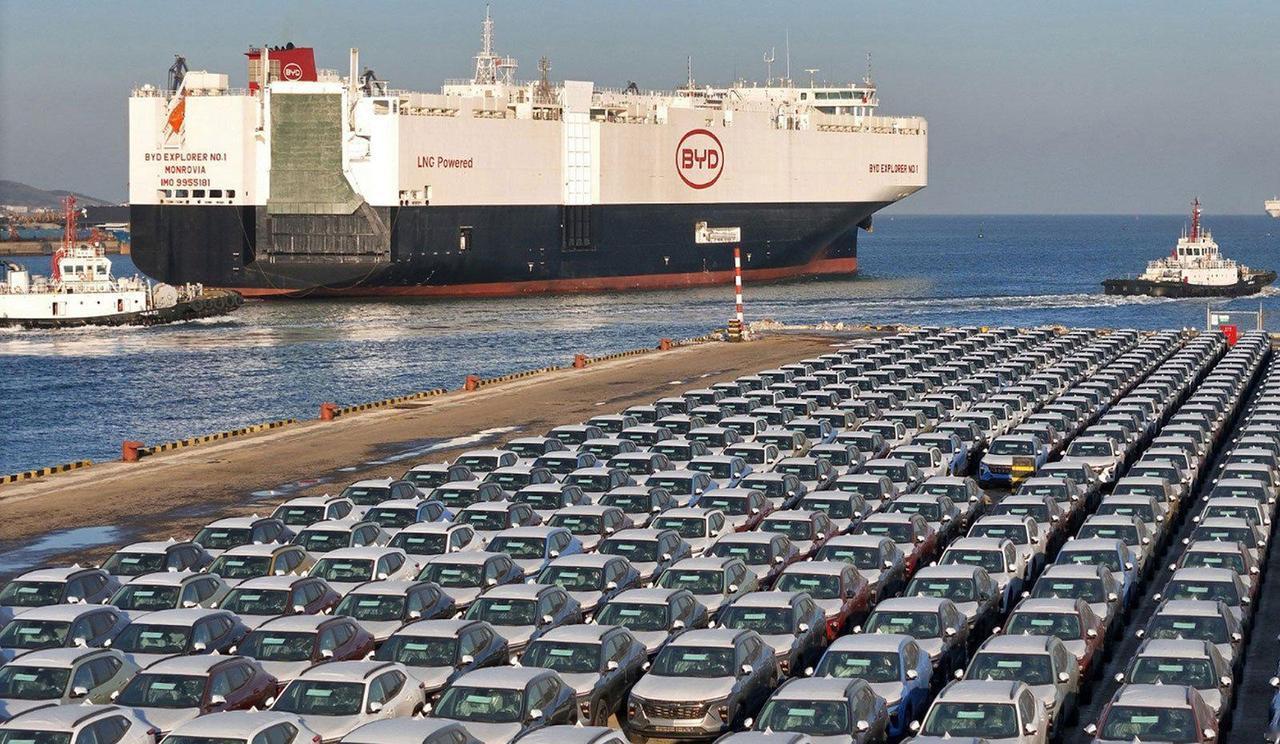 中国汽车出口，牛！10月狂揽216.3亿美元，同比暴涨15.9%，进口却降17.