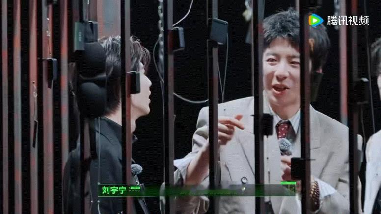 刘宇宁模仿多啦A梦开始推理吧 谁懂啊，开推4刘宇宁突然模仿哆啦A梦，扁嗓喊话加上