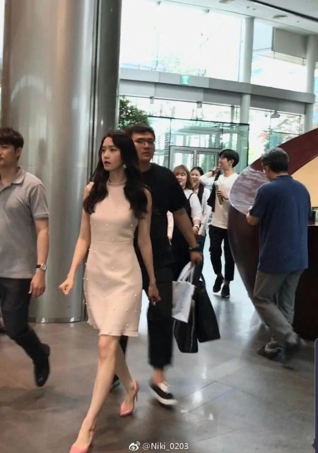iPhoneX时代女爱豆们的手机生图 