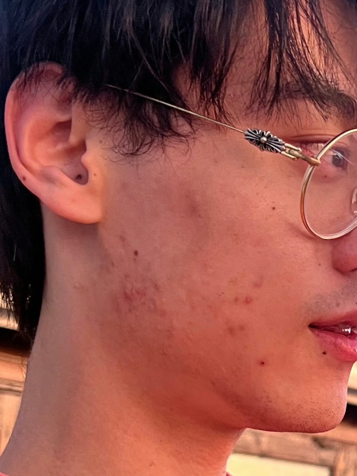 九成美说若若孩子是前男友的 靠一个cp粉杜撰的聊天记录买热搜洗白，这世界还是太颠