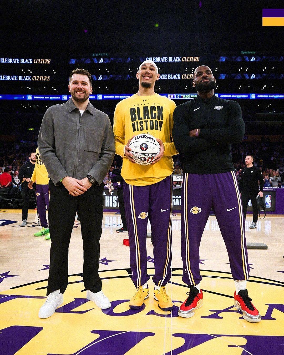 我们的全明星阵容已准备就绪❗️屏幕前的你准备好跟我们度过这个愉快的周末了吗202