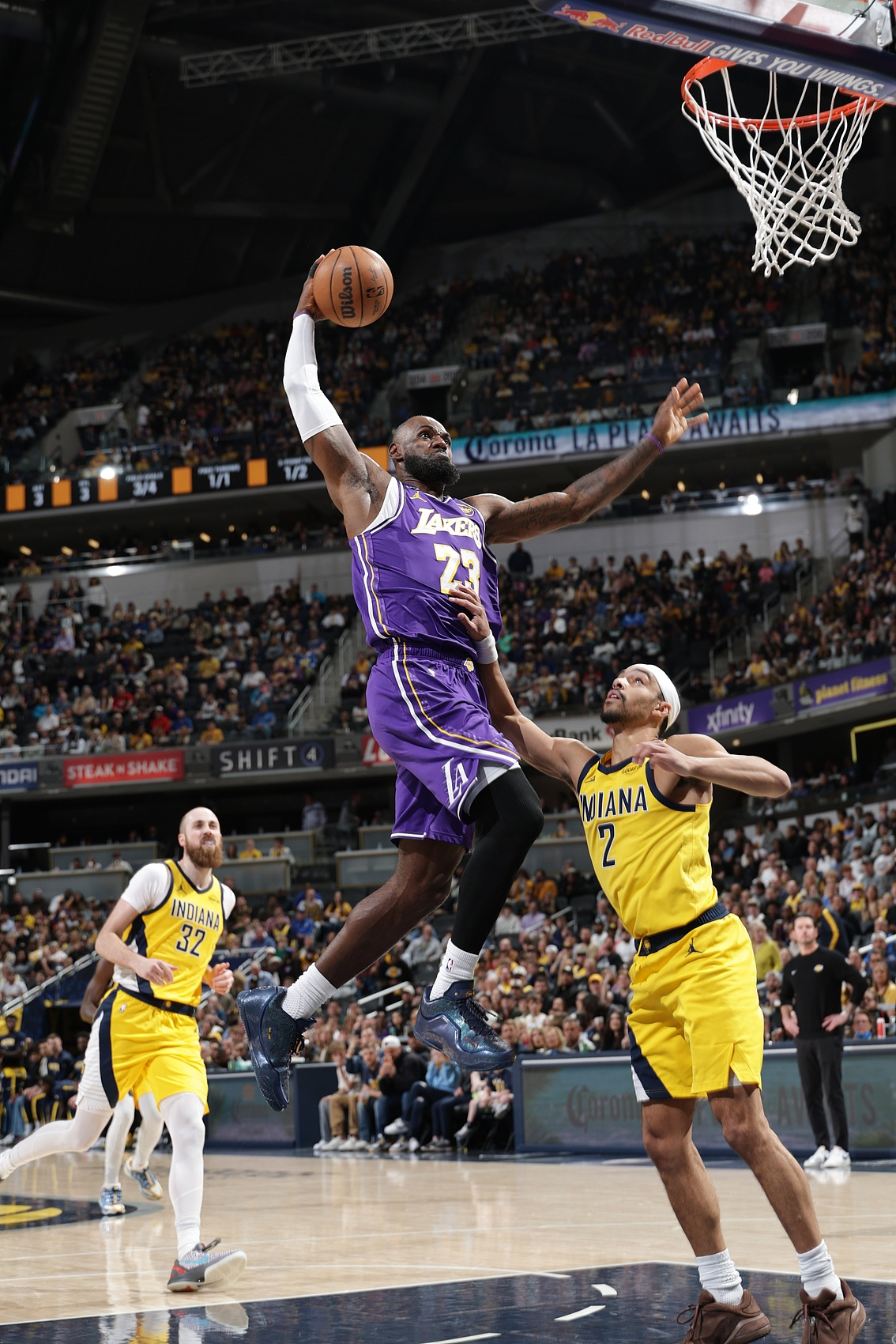 生涯第23赛季&41岁！詹姆斯本次六连客合计15记扣篮 场均2.5扣NBA常规赛