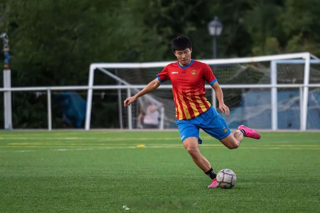 石宇【西班牙马德里优选联赛(7) 第4组第28轮】2026年4月19日，洛斯耶韦