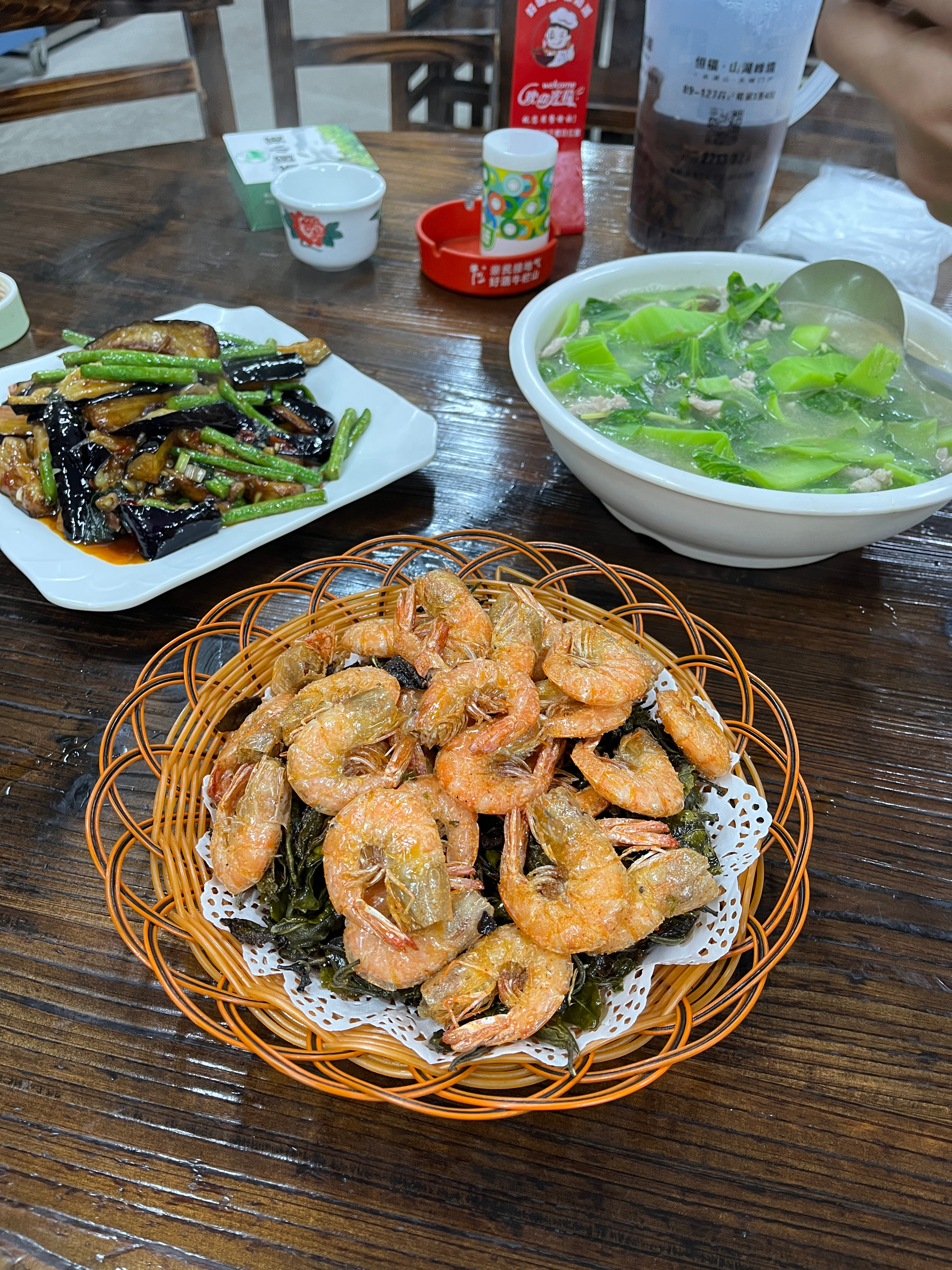 在红旗茶厂玩，记得来门口外面的这家茶园小苑吃饭‼️巨好吃！超级爆炸无敌好吃！老板