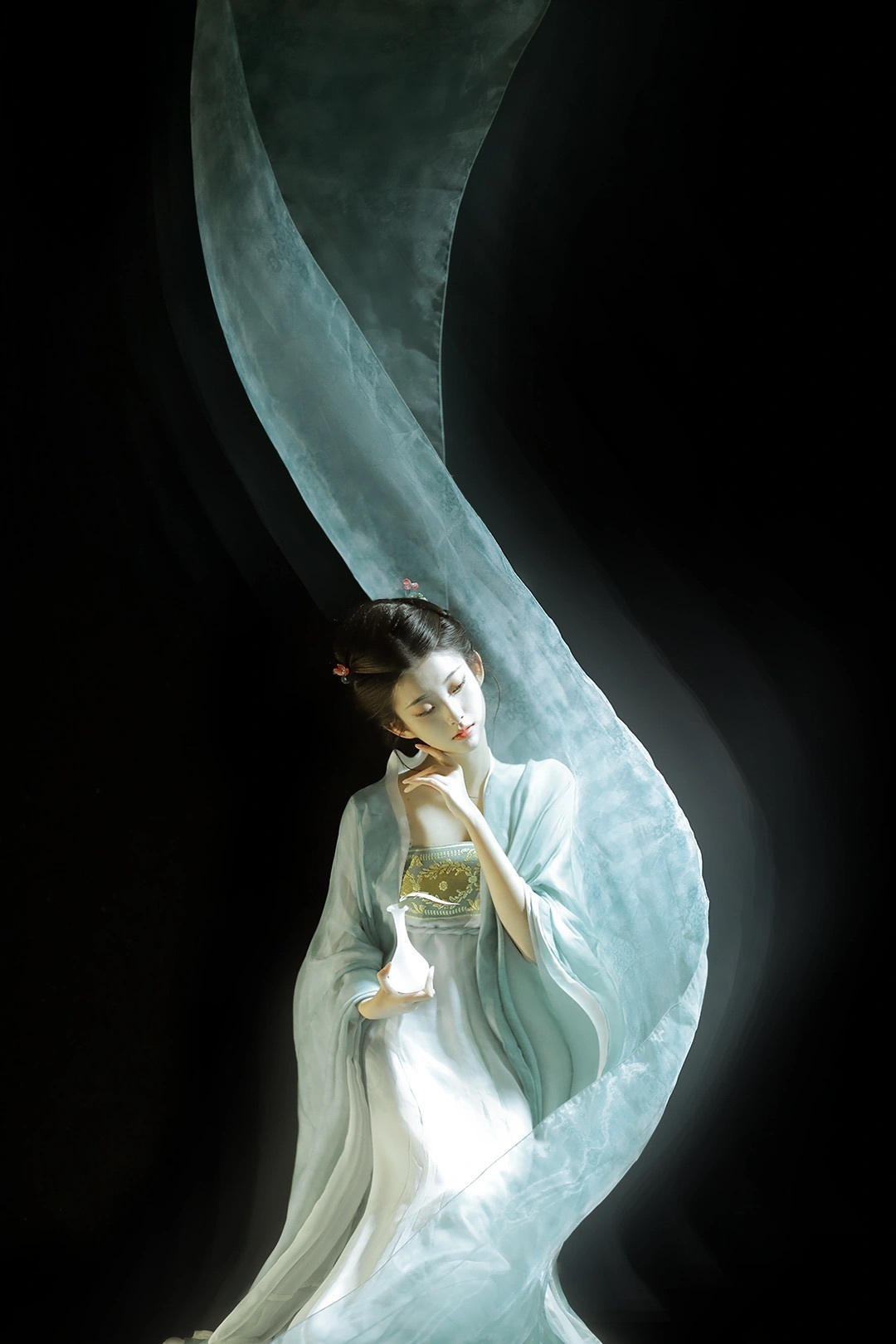 嗑颜bot 刷到百晓松的第一套图是这个 