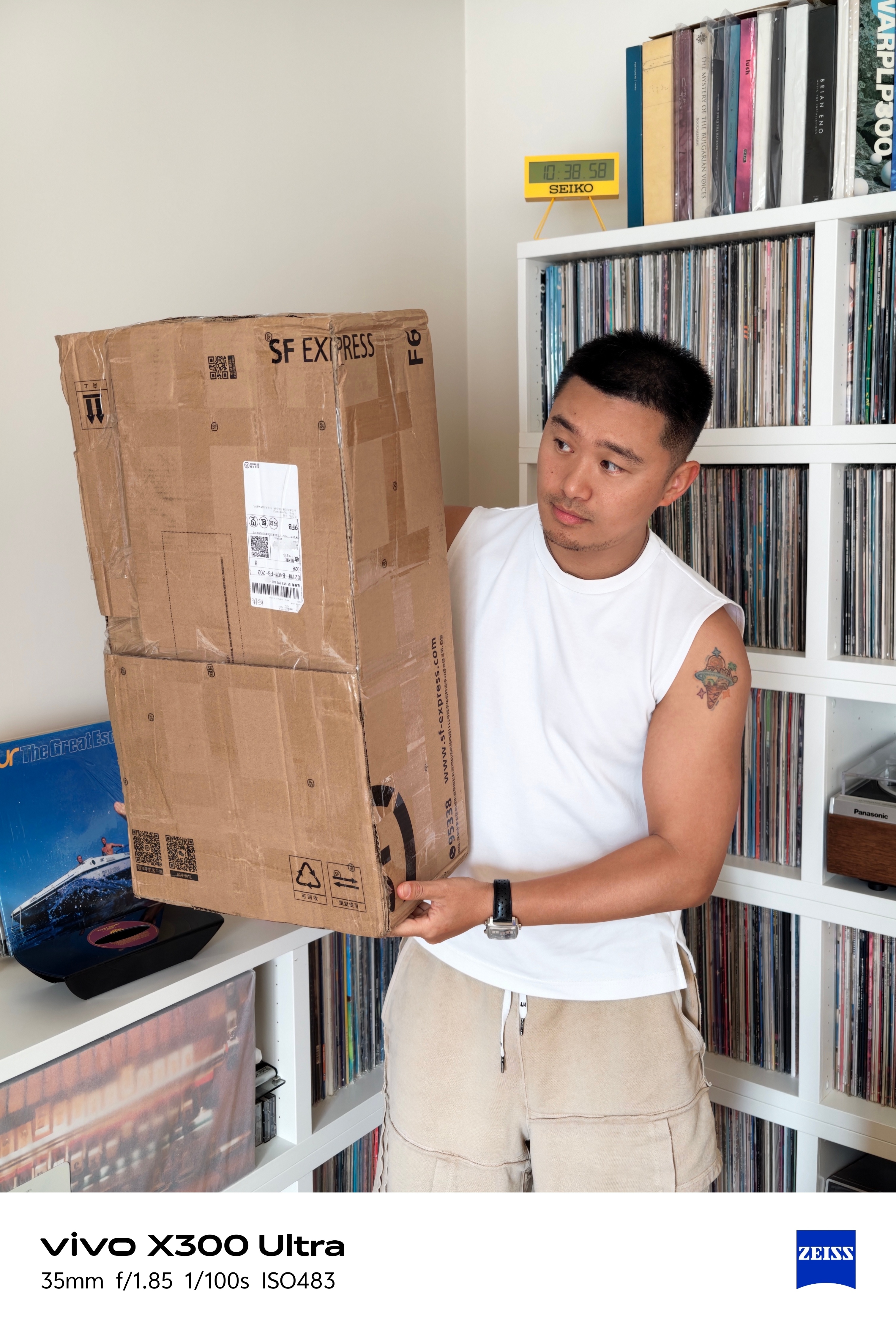 还有十小时出发去欧洲刚及时收到了一套新手机 