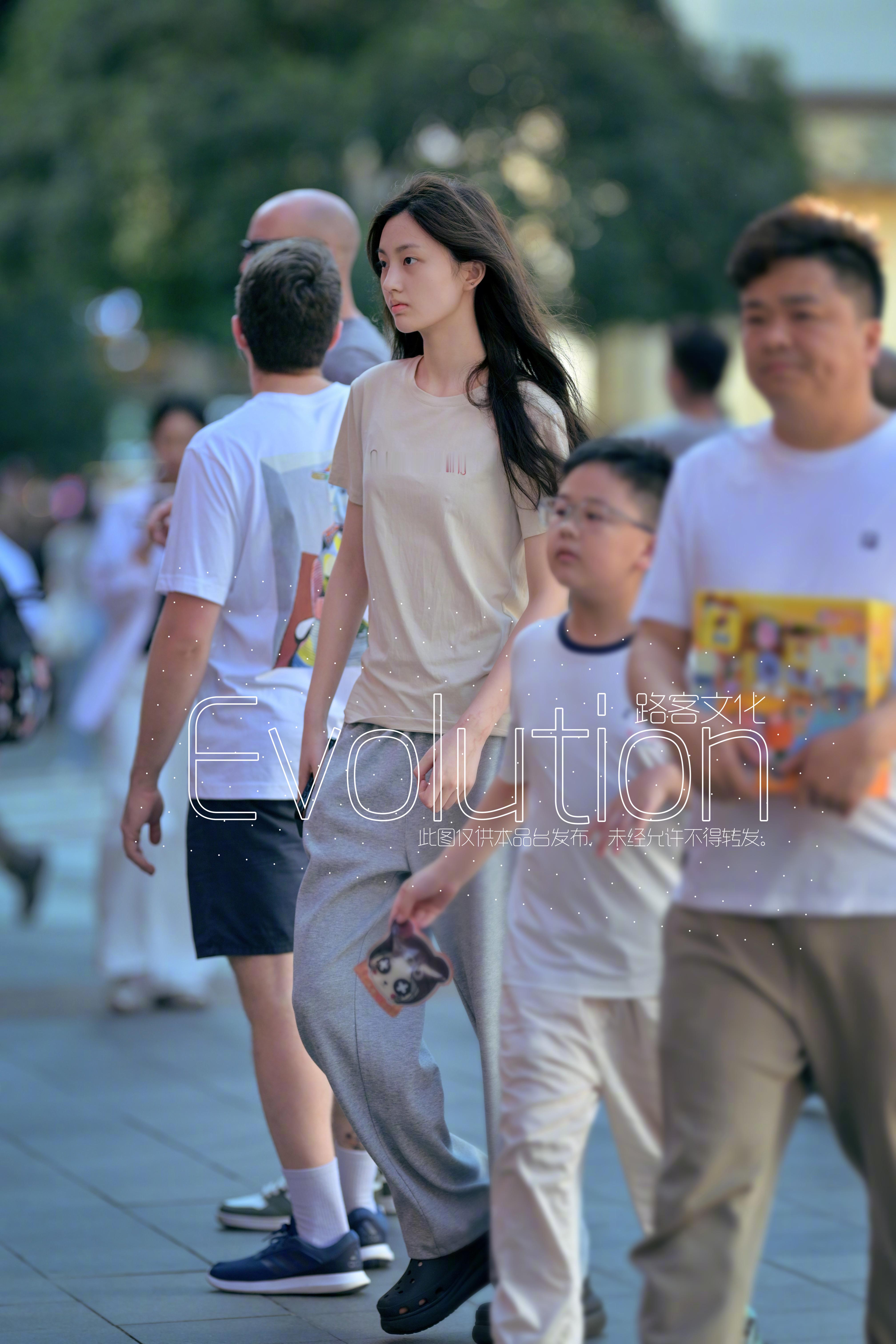 一个很有个性的小姐姐 ​​​
