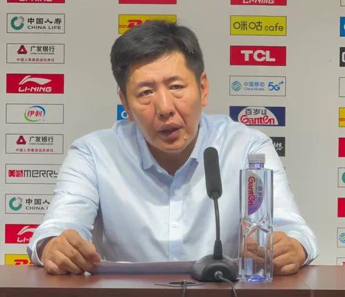 山东高速男篮主场不敌青岛，输掉了第二场齐鲁德比战。赛后，山东男篮主教练丁伟接受了
