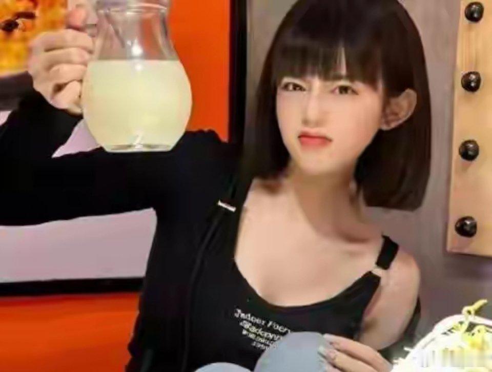 司晓迪为何让男星倾心？幼态脸纯欲身材只是表象，真正让她屡屡得手的秘密是这三个字：