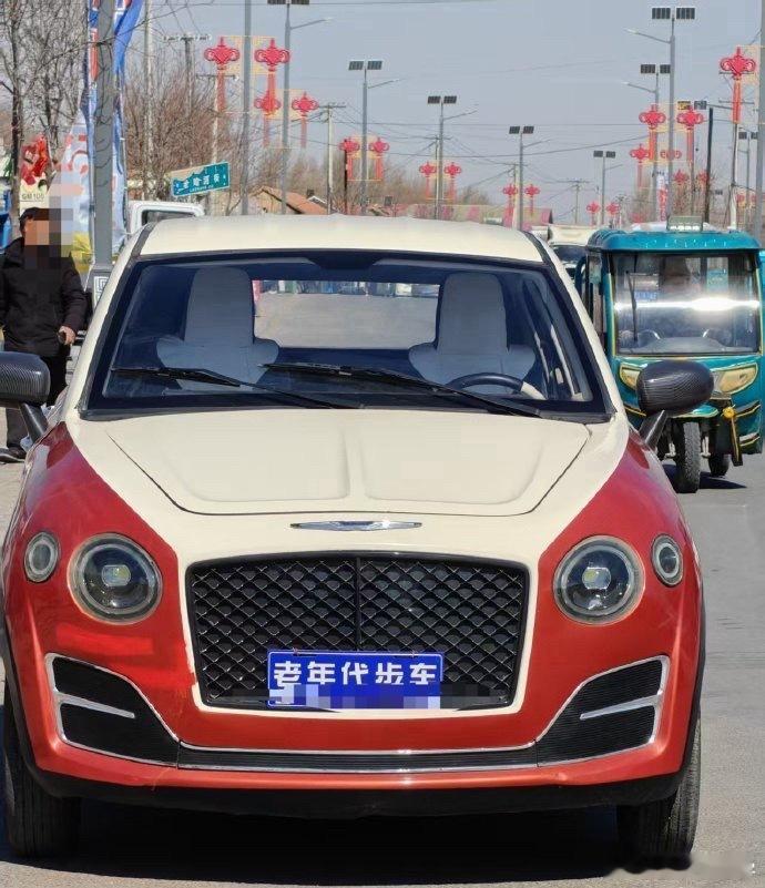 央视曝光三无手搓汽车买这种三无手搓汽车买的人还不少，在县城和农村保有量挺大的，老