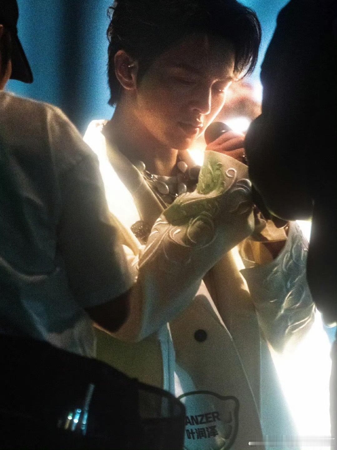 叶润泽rap好听小沈阳部落票数低了 舞台亮点全在叶润泽身上，一段rap力挽狂澜，