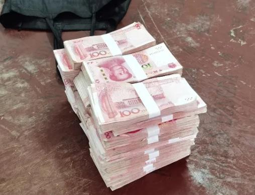 你敢把几十万彩礼交给姐姐保管吗？妹妹小张就真这么干了，结果结完婚，钱没了，人也差