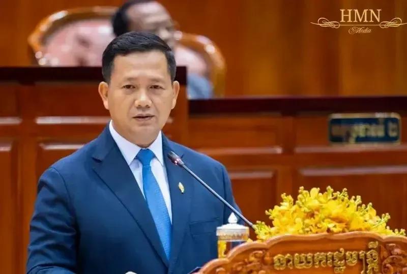 柬埔寨，这个国家有点意思，没钱的时候，喊中国“老大哥”，建桥修路全靠帮衬；手里攒