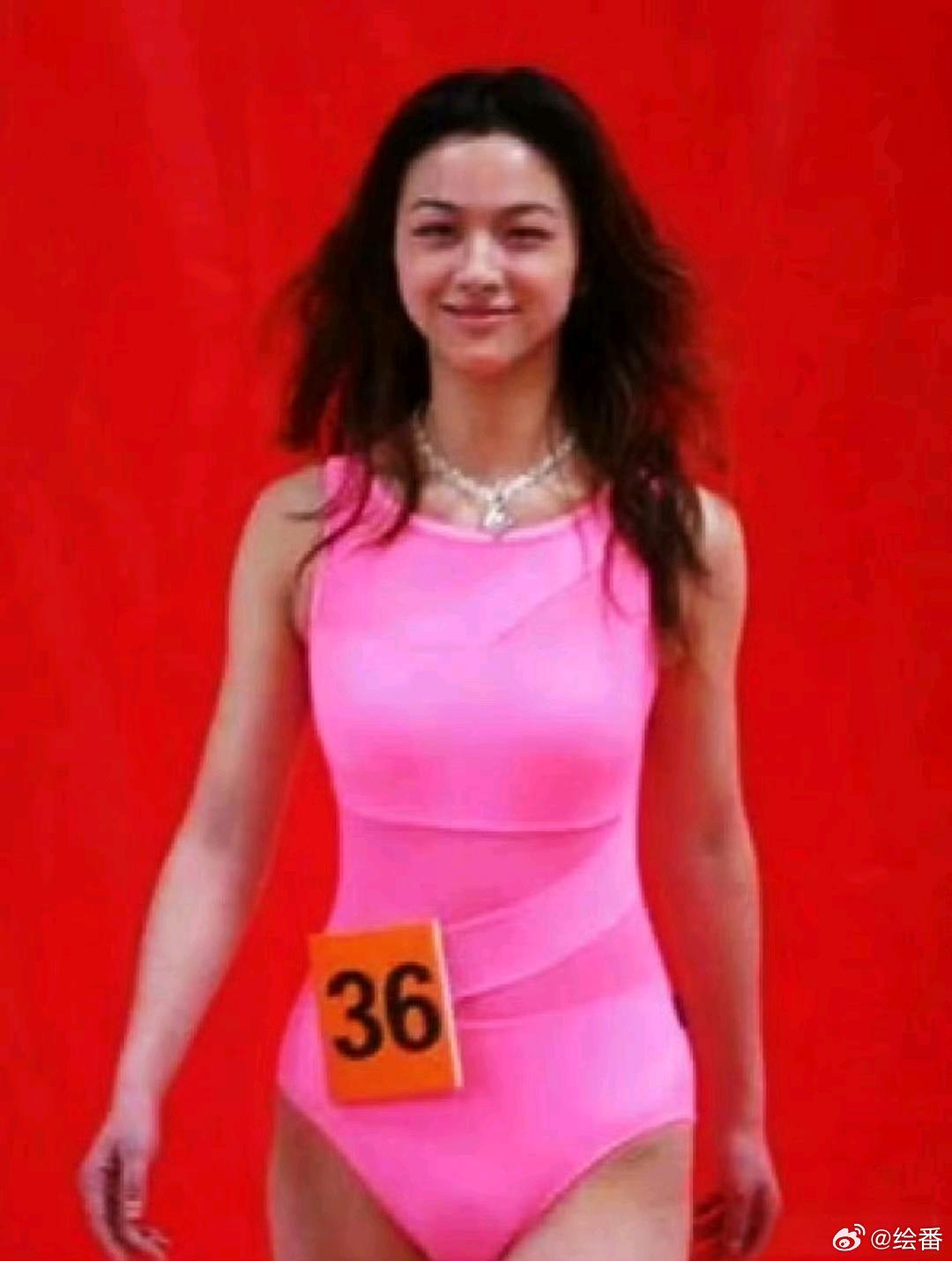 汤唯选美旧照 这美貌太突出了吧！没想到汤唯还参加过环球小姐选举，完全不像