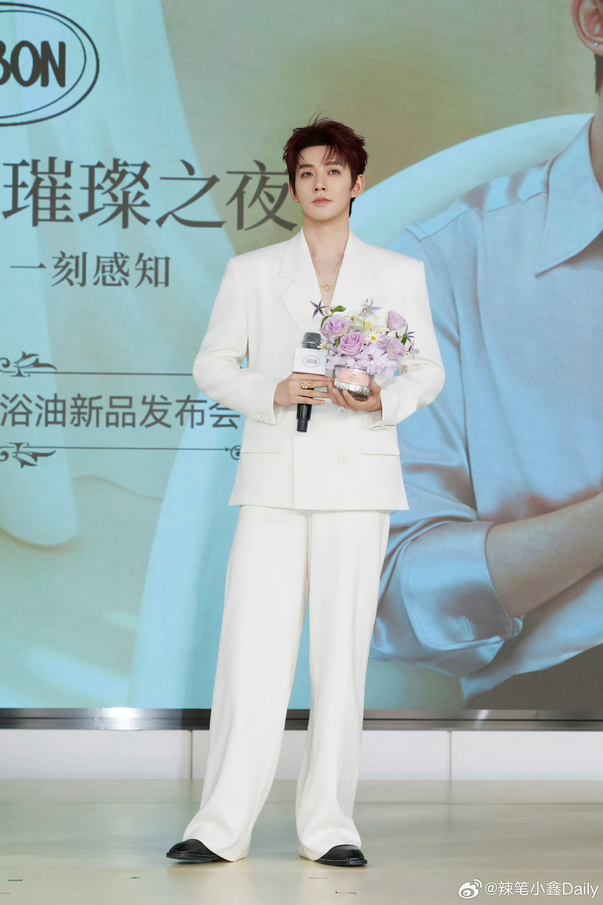 邓为前天参加活动被品牌霸霸认领了，HeartsOnFire赫兹斐亚品牌认领，为为