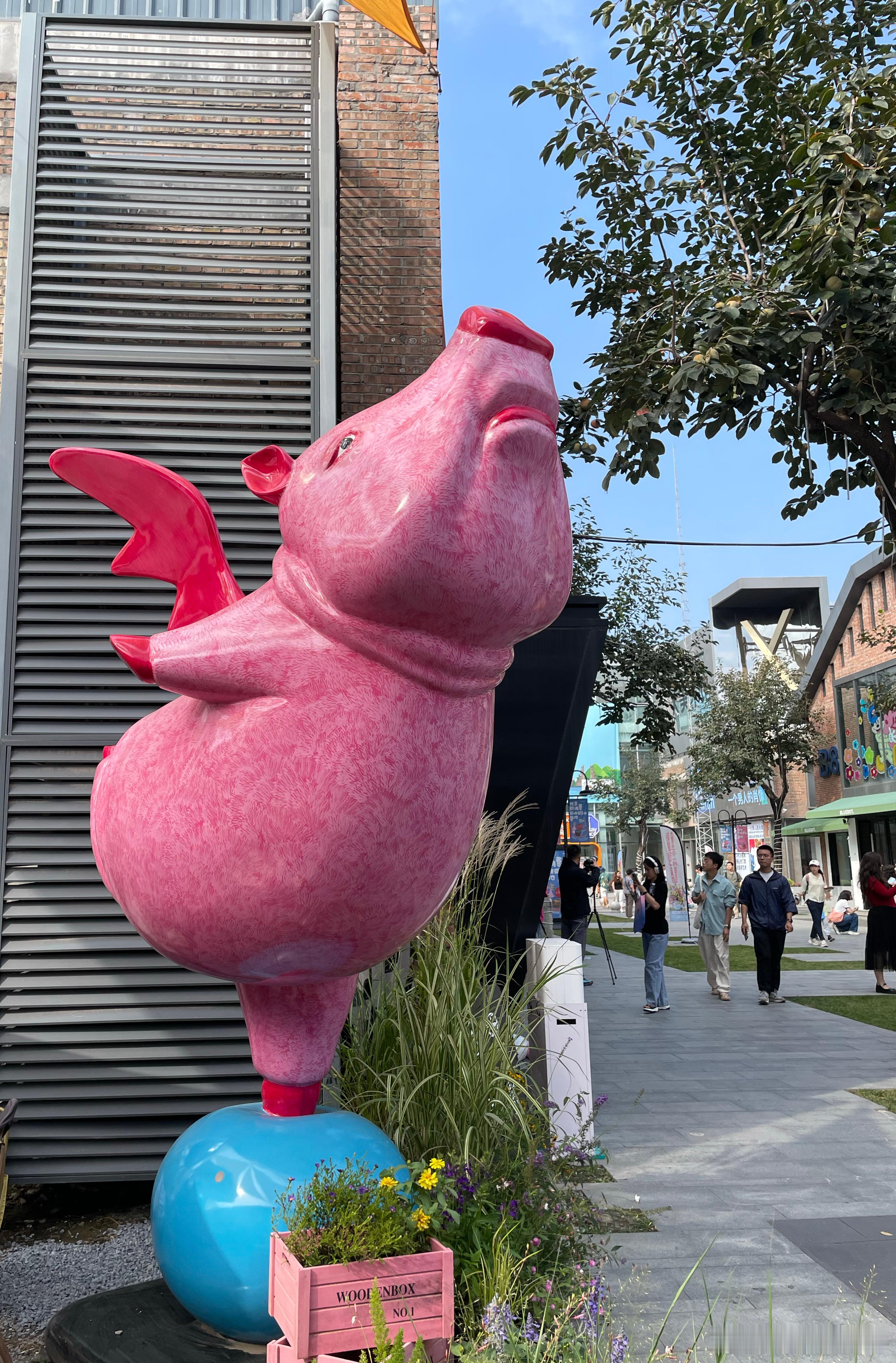  广州没见着北京补上，广州没吃到北京补上。  ​​​