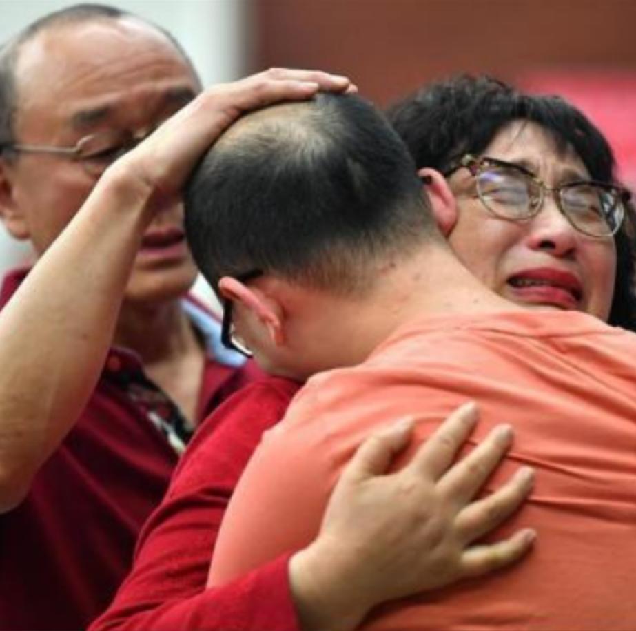 1988年陕西一女子丢了儿子，为了找娃，她跟丈夫离了婚，32年后，她终于在四川找