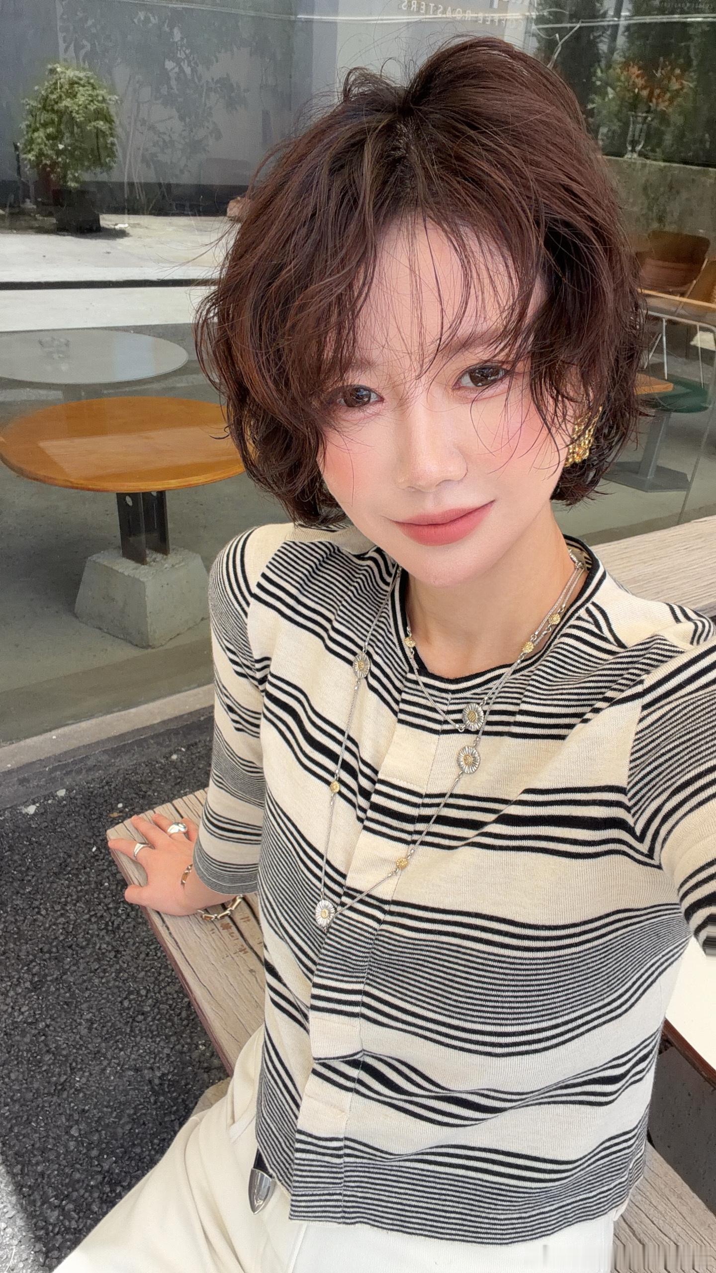 最近买了一些新的美妆产品，感觉还不错😌 