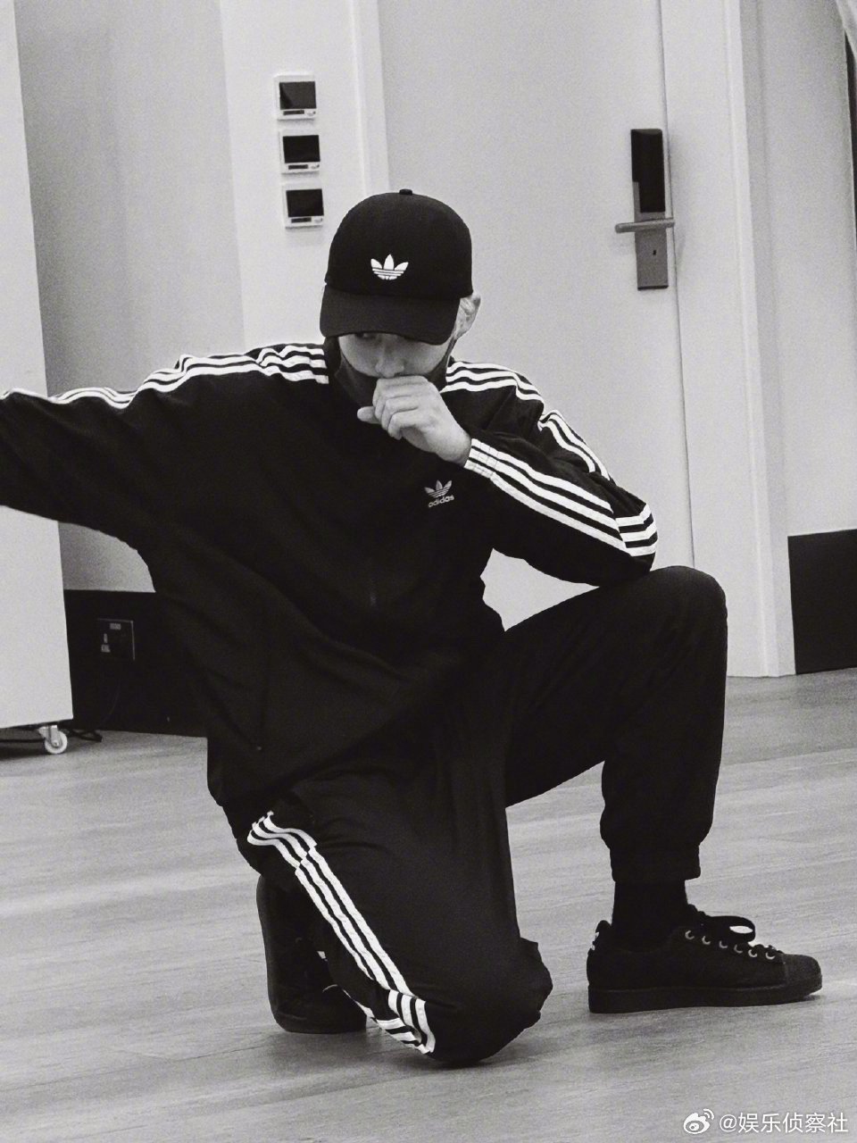 王鹤棣换了新发色，活力Max！｜王鹤棣 