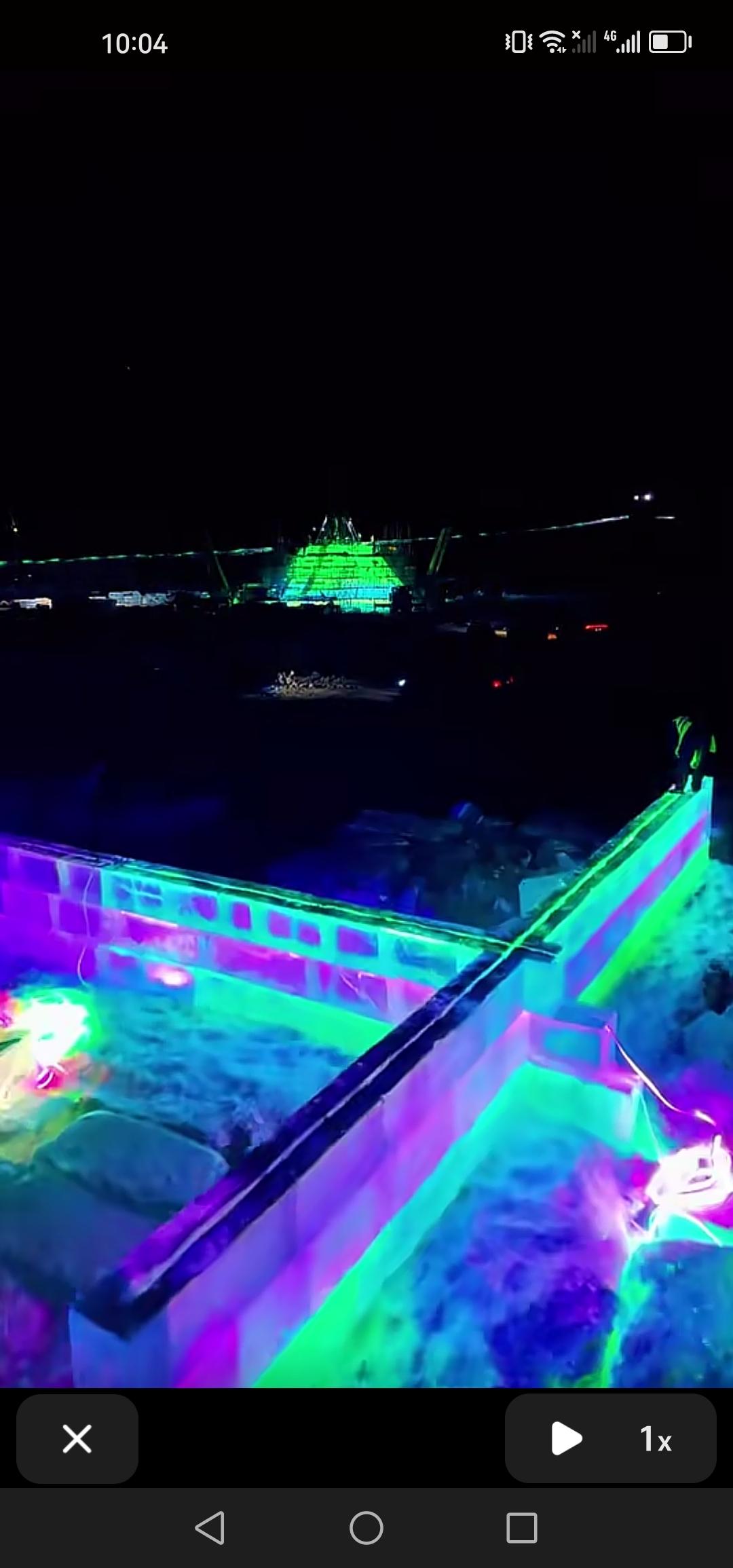 吉林市冰雪乌拉城，夜晚仍在施工，灯光却已十分漂亮。

吉林市冰雪乌拉城工程项目，