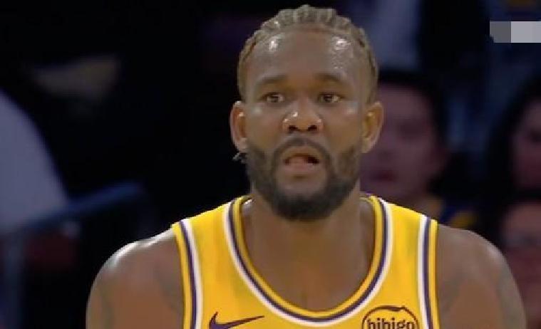 湖人又输给勇士了，这场球看得人直挠头。徐鲸鱼老师在赛后分析得一针见血，点出了几个