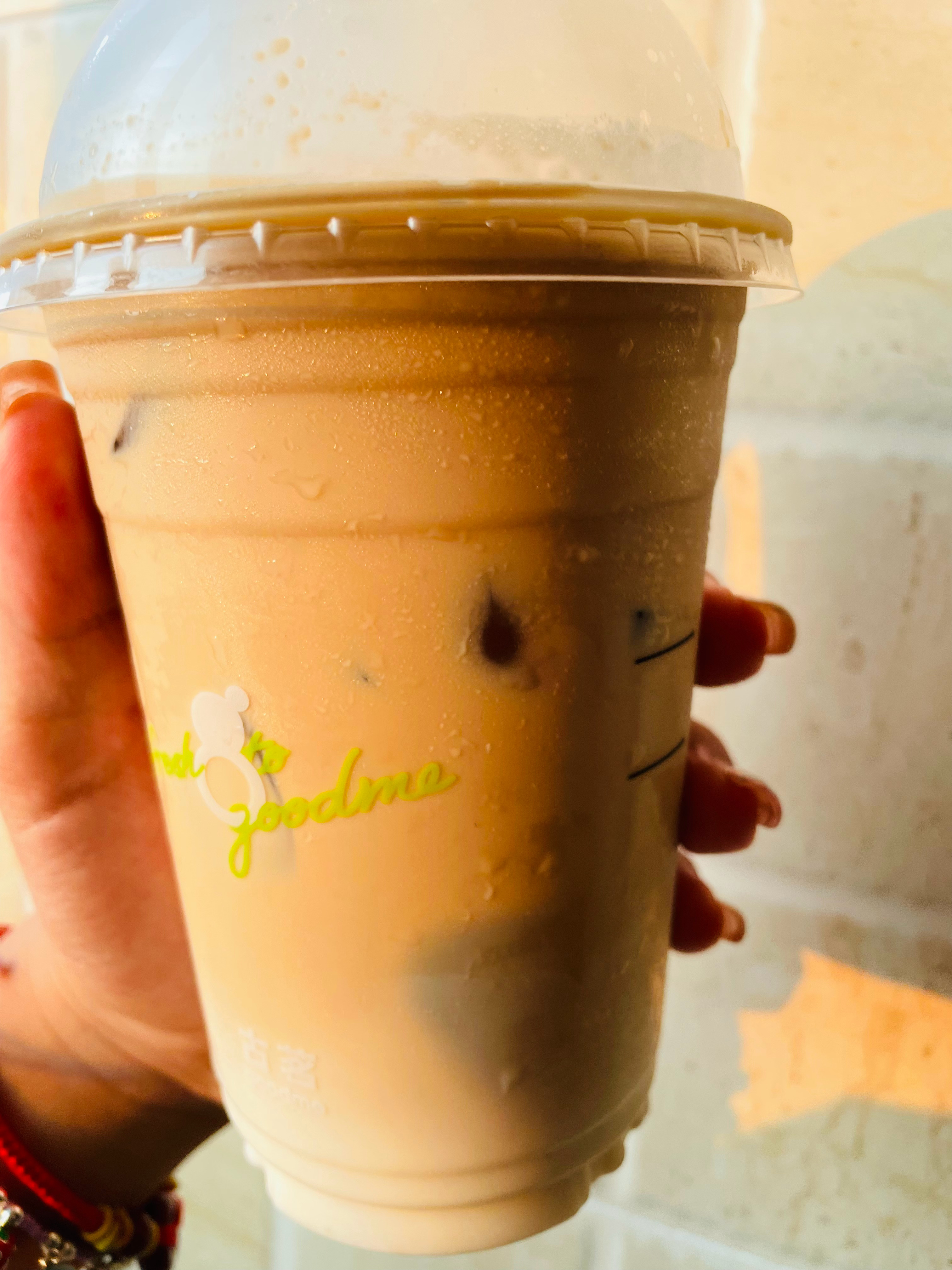古茗排队又是咋回事 秋天的第一杯奶茶也过去了呀不过最近古茗咖啡是我的心头好 这杯