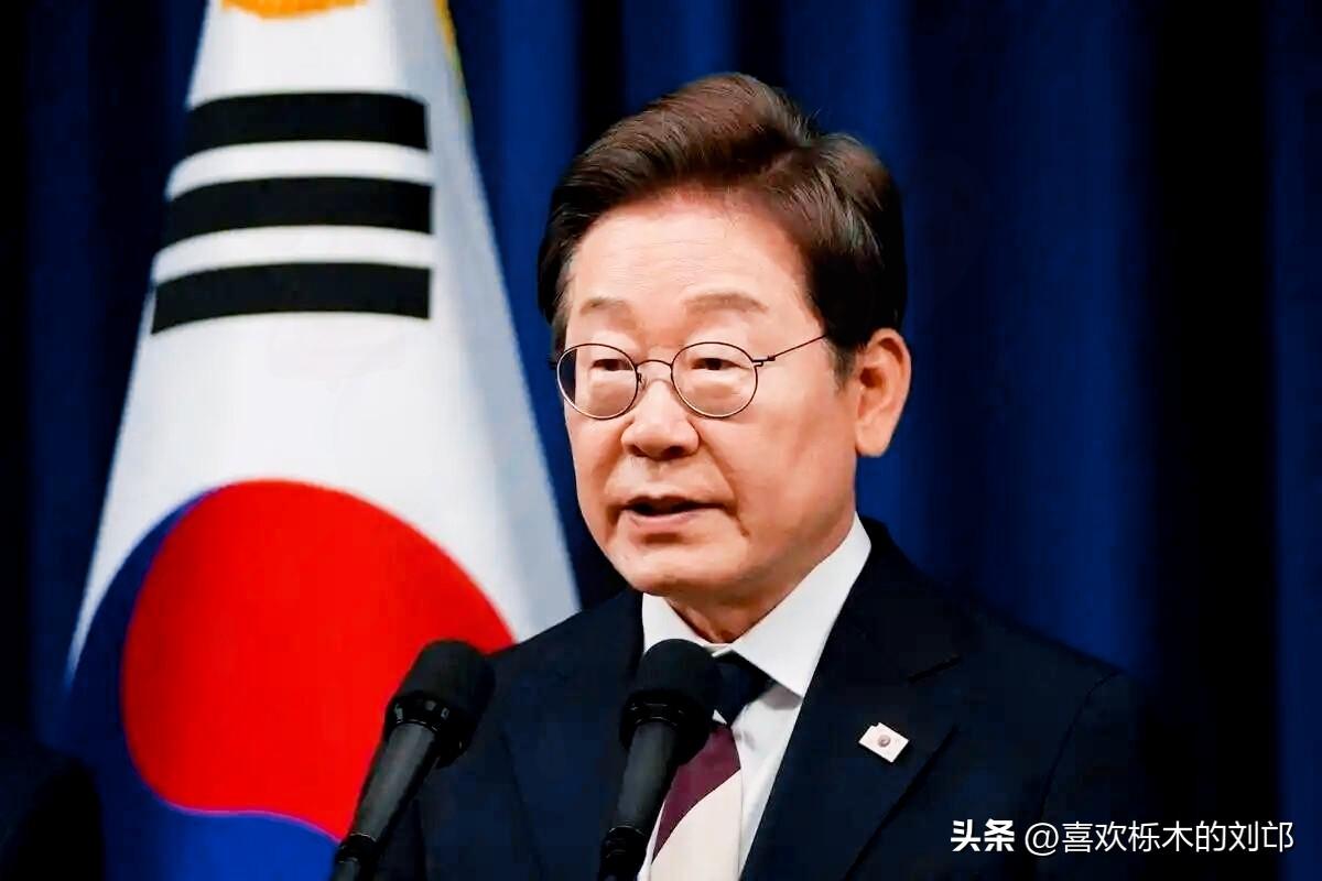 谁都未成料到
伊朗仅靠一轮轮反击
竟逼得美国上演拆东墙补西墙的荒唐戏码，连韩国的