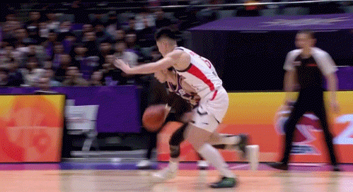 除了铁其它完美！廖三宁17中5 拿下11分4篮板14助攻2抢断3盖帽cba