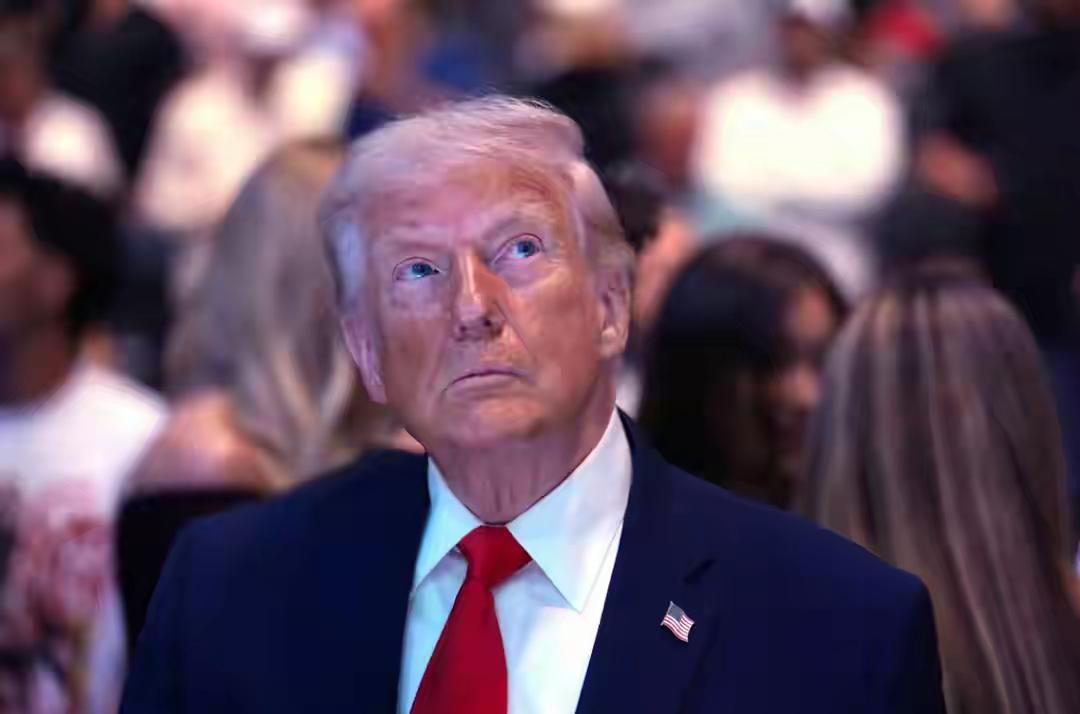 特朗普主义能不能代表美国价值观，这还真不好说。特朗普执政时，推行“美国优先”，在