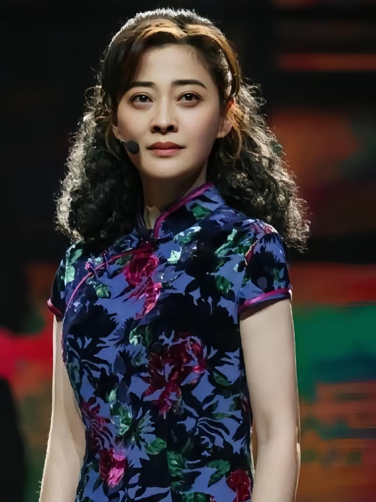 梅婷真美！[比心][比心][比心]梅婷美了美了！[赞][赞][赞]梅婷风采依旧[