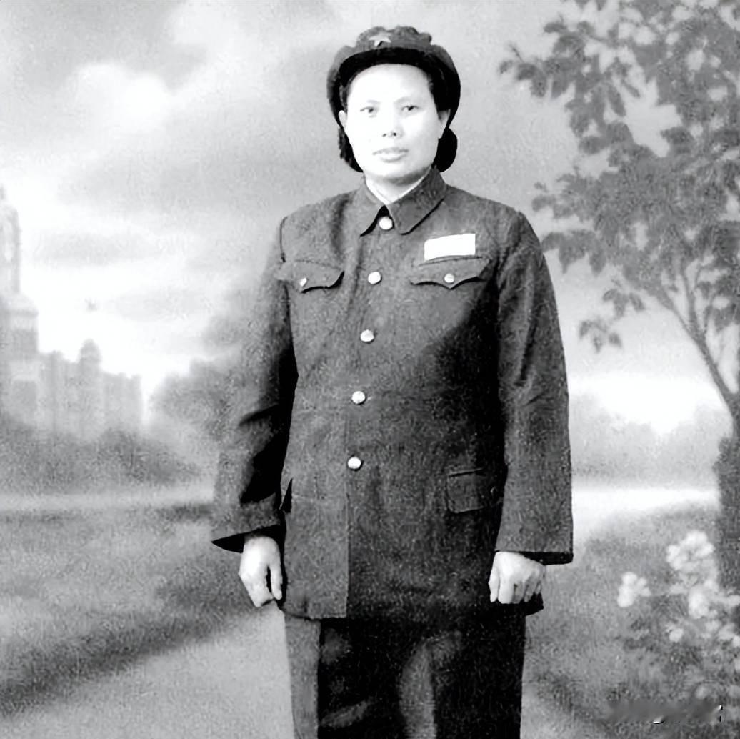 1951年，开国上将洪学智的夫人张文，在山西寻女12年无果。饥肠辘辘时被一村民邀