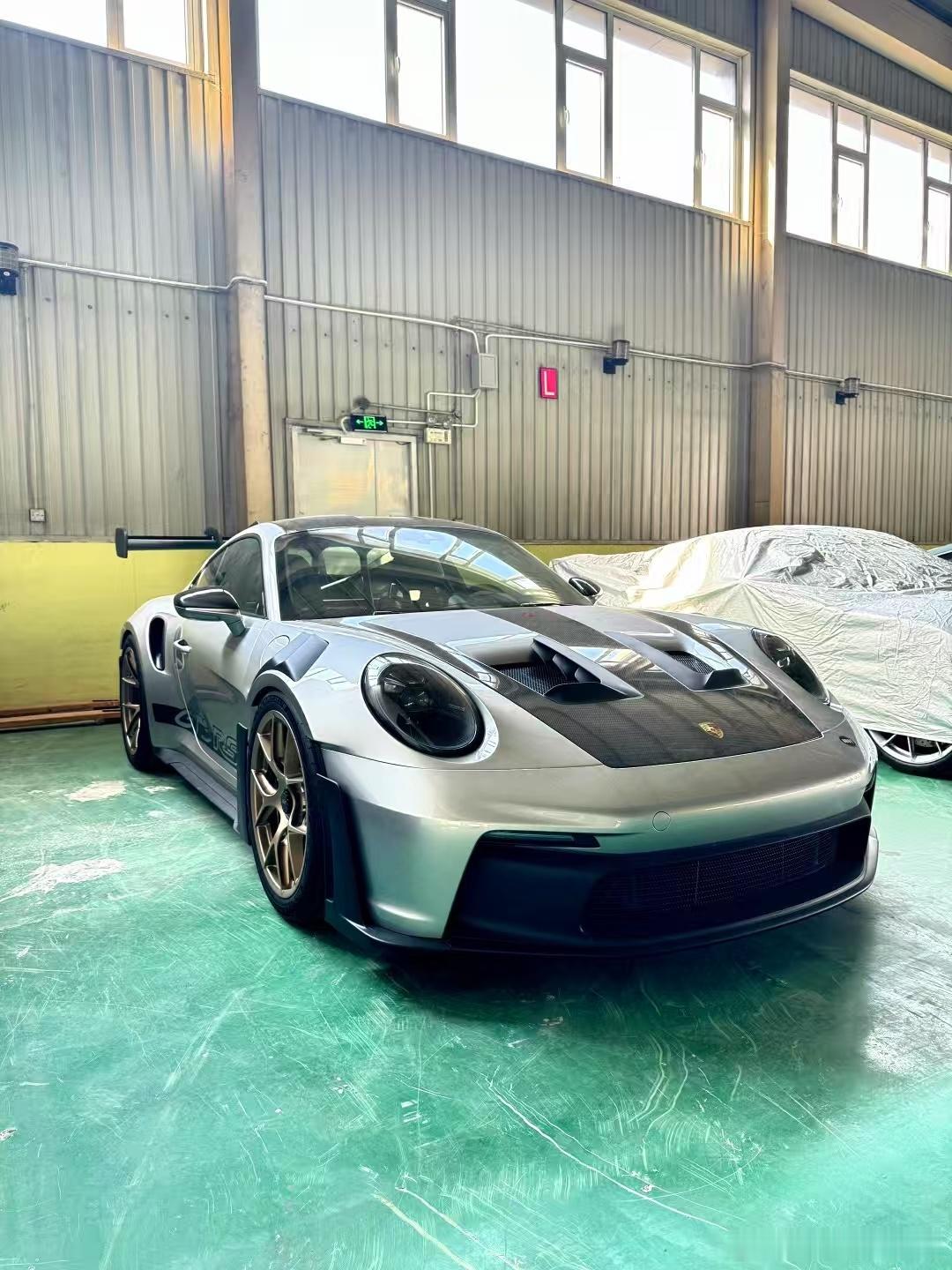 保时捷962 GT3 RS、银色真好看、全新车 ​​​