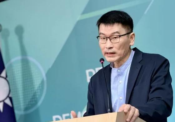 赖清德的“新潮流系”大将、陆委会副主委兼发言人梁文杰翻车了，其在大陆醉酒失态还要