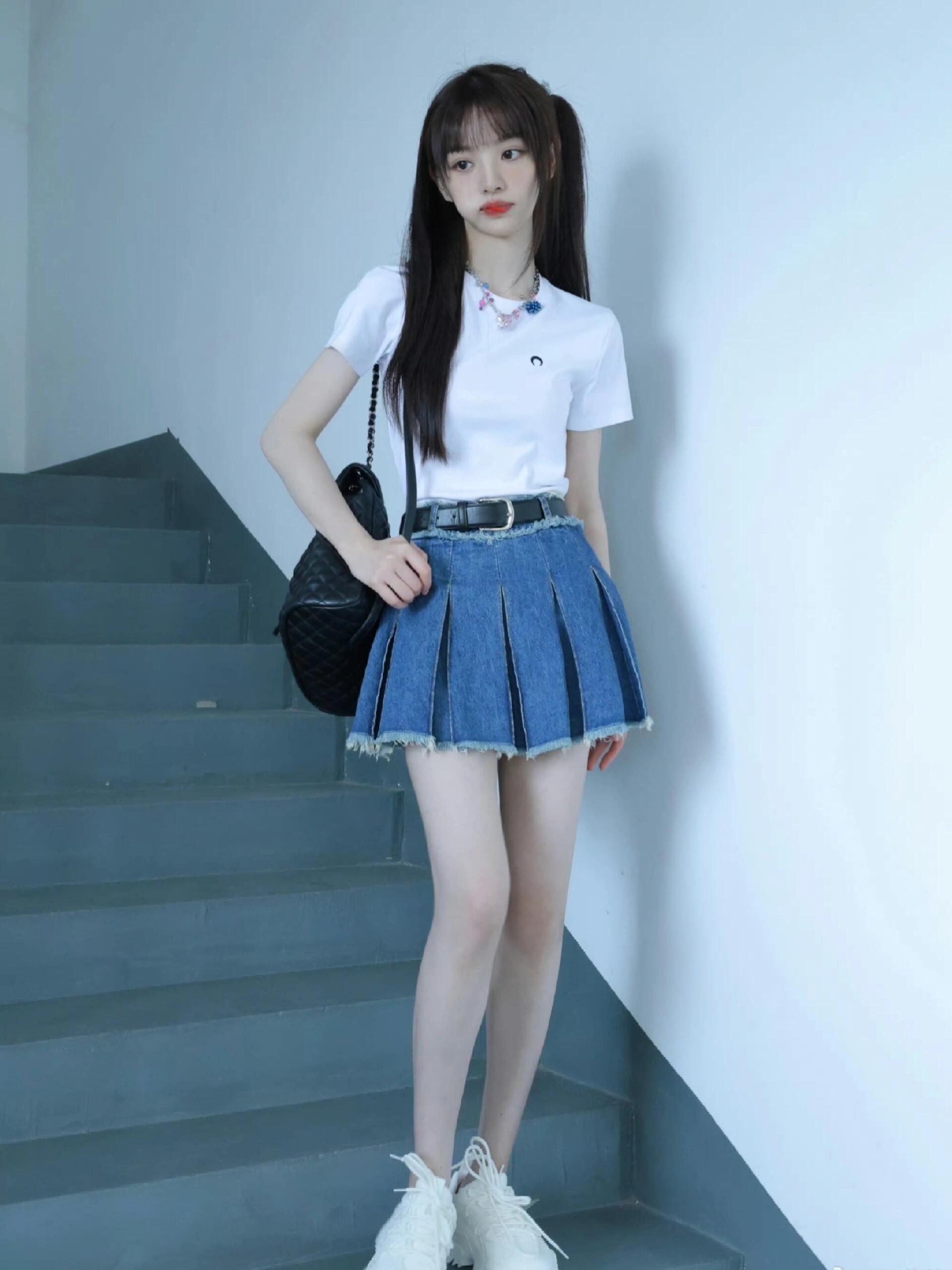 田曦薇素颜饭撒 【田曦薇】2026了我依旧在想这个每日穿搭。。 