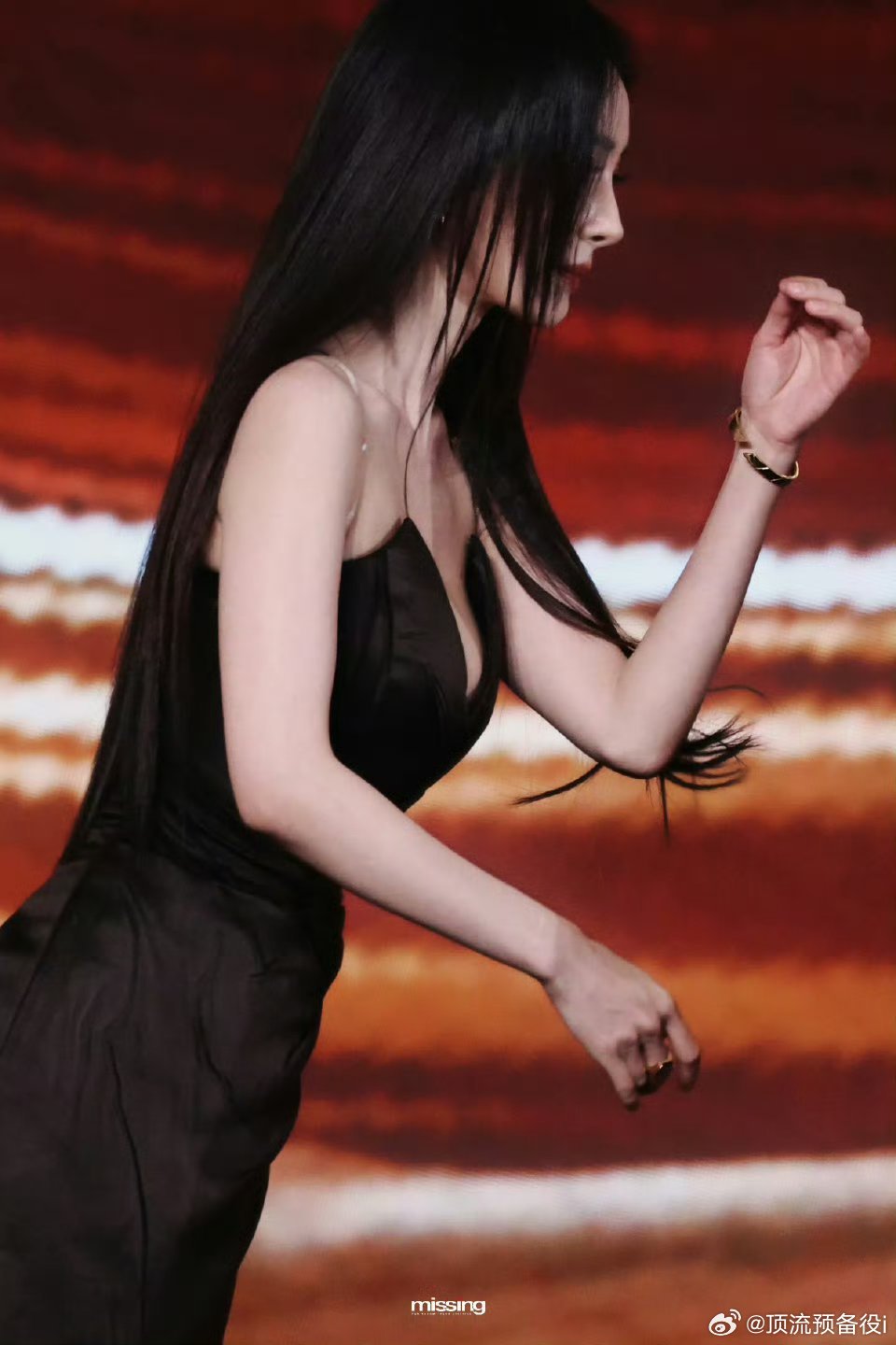 网友预测杨幂宁绣绣提名白玉兰最佳女主角，生万物做得好宁绣绣很棒 