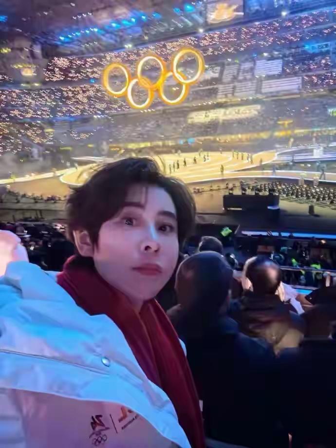 这次晋升只是专业技术职称，并不是晋升职务。专业技术职称只是说明专业能力，和是不是