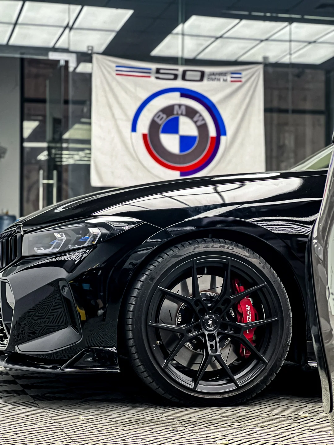 宝马三系如何调避震高度？轮毂数据？