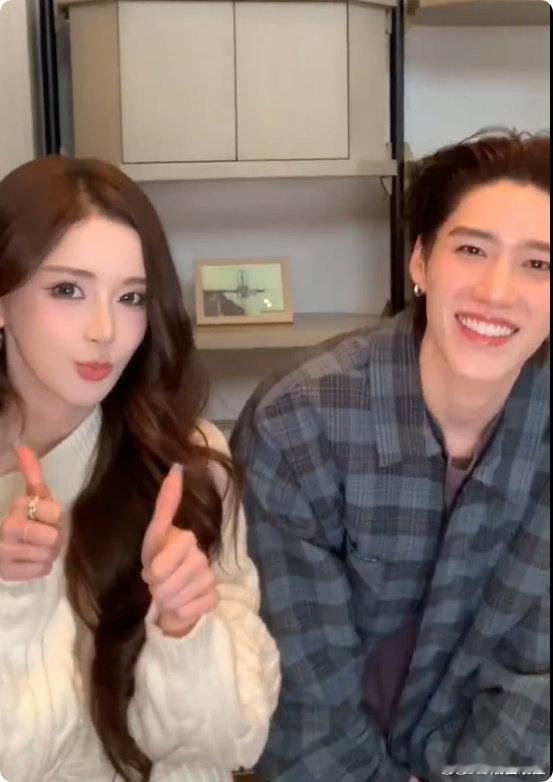 迅猛龙和PP林祎凯合拍视频 年度最意想不到同框！迅猛龙和林祎凯居然合体拍视频，我